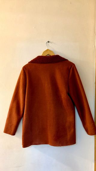 Abrigo abierto con forro interior