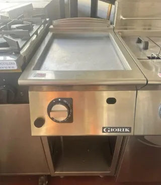 Fry Top Acero Inoxidable G maiorik, mueble a gas.