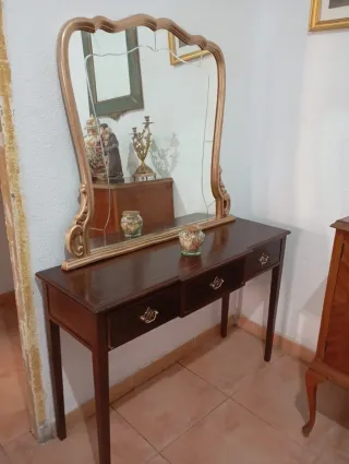 Mueble de entrada con espejo