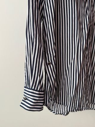 Blusa ZARA rayas azul marino y blanco