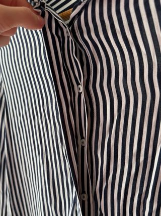 Blusa ZARA rayas azul marino y blanco