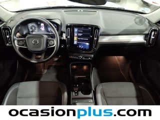 Volvo XC40 D3 Momentum Pro Auto 110 kW (150 CV)