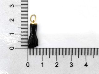 colgante oro 18k con piedra con coral