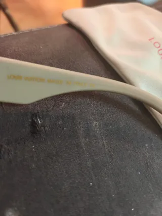 Occhiali da sole eleganti con design moderno