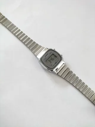 Orologio Casio LA 670 Acciaio Grigio