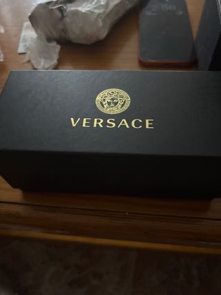 Occhiali da sole Versace dorati e neri