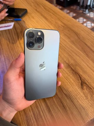iPhone 13 Gris