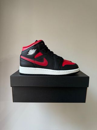 Nike Air Jordan 1 Mid Bred Twist