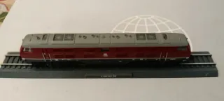 Locomotora N V320 001 DB (Estática)