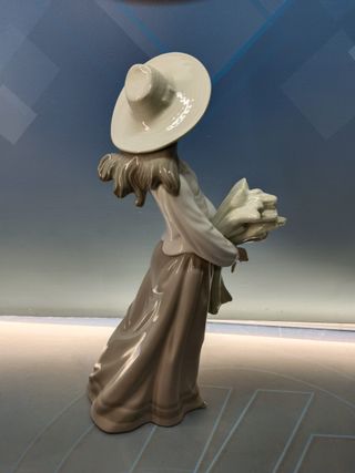 Figura Campesina porcelana NAO by LLADRO, 40 cm
