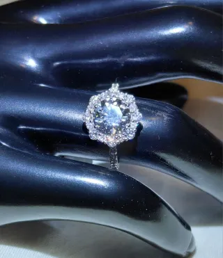 Anillo oro blanco diamantes