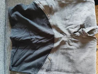 Pantalones de maternidad grises y negros