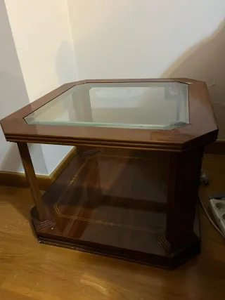 Mesita auxiliar salón madera y cristal