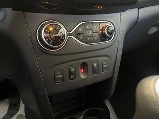 Dacia Sandero Essential 1.0 55kW (75CV)