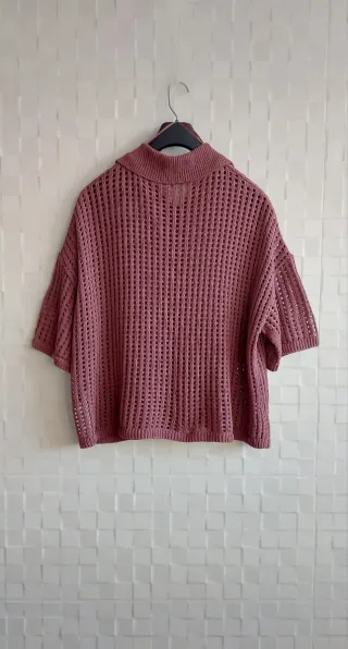 Chaqueta / Cárdigan Oversize Pull&Bear color vino.