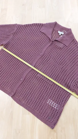 Chaqueta / Cárdigan Oversize Pull&Bear color vino.