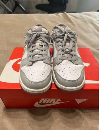 Nike Dunk Low Grises y Blancas