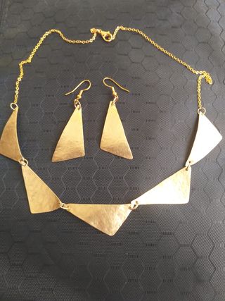 Conjunto artesano: gargantilla y pendientes