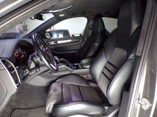 PORSCHE Cayenne Coupé GTS