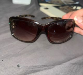 Occhiali da sole marroni e multicolor