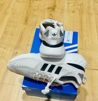 Adidas Swift Run 22 Talla 40 2/3 Gris