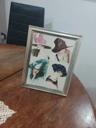 Cartoline d'epoca con cappelli