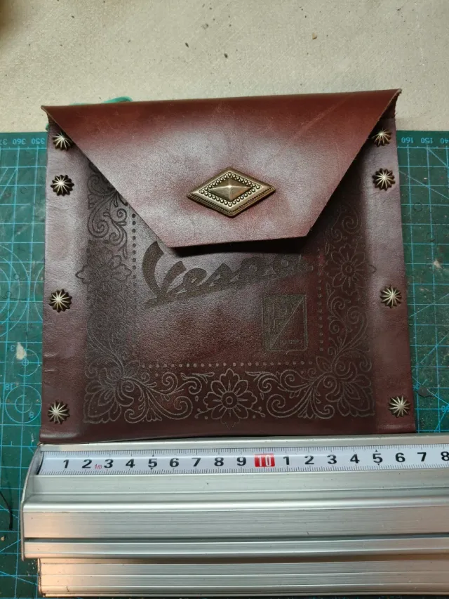 Bolsa cuero granate Vespa