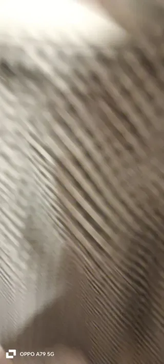 Camisa negra y blanca