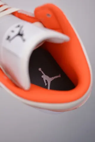 Zapatillas Nike Air Jordan 1 Mid Rosa/Blanco