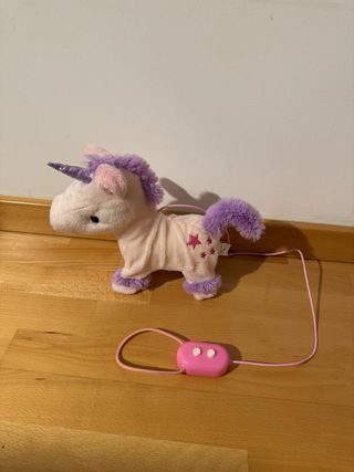 Unicornio de peluche para pasear