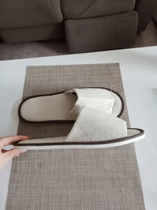 Zapatillas de estar por casa nuevas