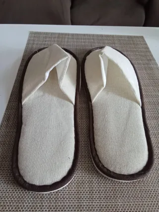 Zapatillas de estar por casa nuevas