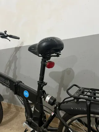 Bicicleta Eléctrica Híbrida Plegable Negra