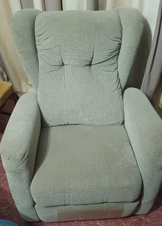 Sillón de tela cómodo