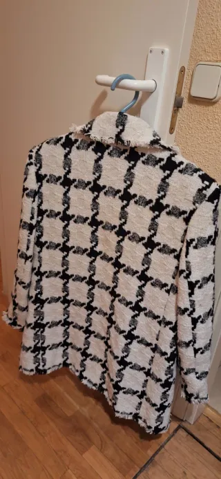 Abrigo Tweed Cuadros Blanco Negro Mango