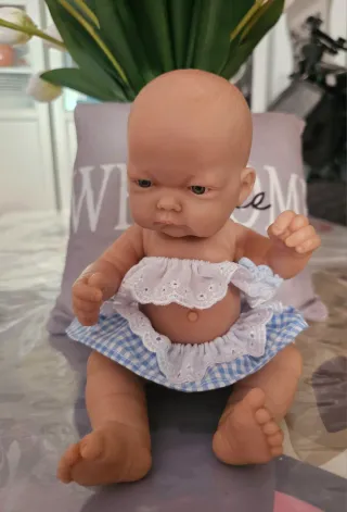 Muñeco bebé Antonio Juan pequeño