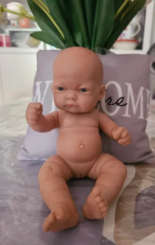 Muñeco bebé Antonio Juan pequeño