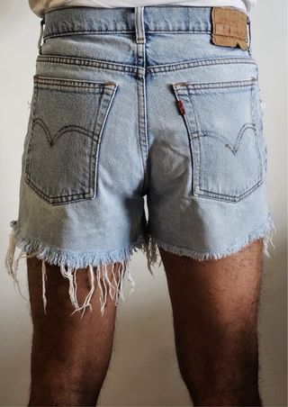 Pantalón vaquero hombre desgastado