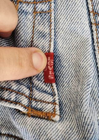 Pantalón vaquero hombre desgastado