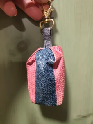 Monederos pequeños de piel