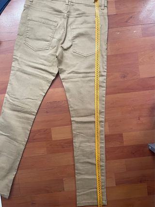 Lote Pantalón Benetton Beige + regalo Jersey Azul
