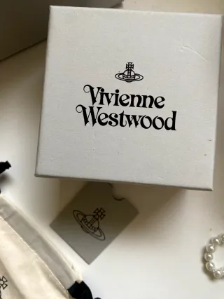 Collar Vivienne Westwood Corazón Dorado y Blanco