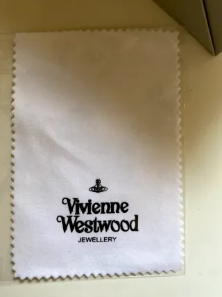 Collar Vivienne Westwood Corazón Dorado y Blanco