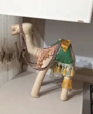 Cammello fatto a mano decorativo
