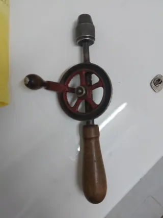 Berbiquí manual antiguo