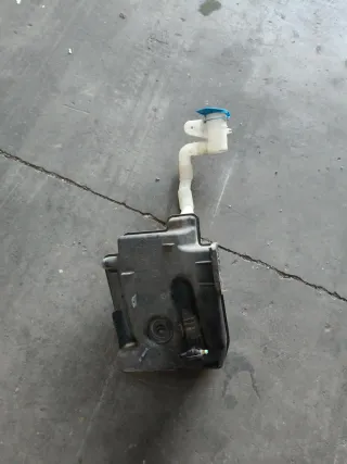 Depósito limpiaparabrisas VW Golf V 2.0 TDI