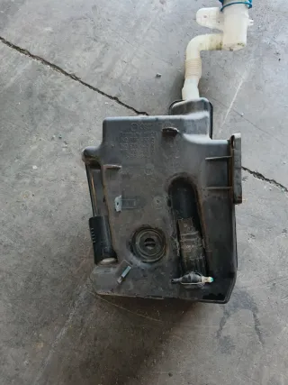 Depósito limpiaparabrisas VW Golf V 2.0 TDI
