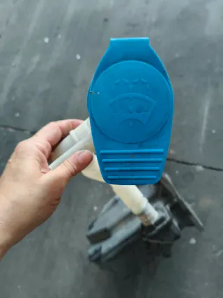 Depósito limpiaparabrisas VW Golf V 2.0 TDI