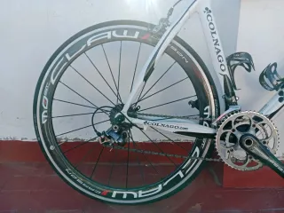 Bicicleta Colnago CLX Carbono