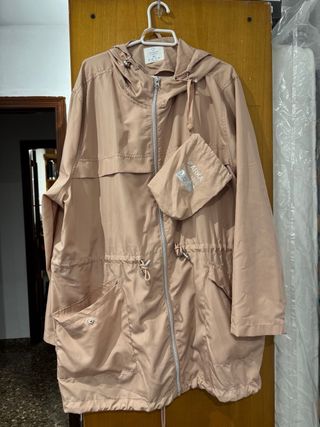 Parka chubasquero rosa talla XL